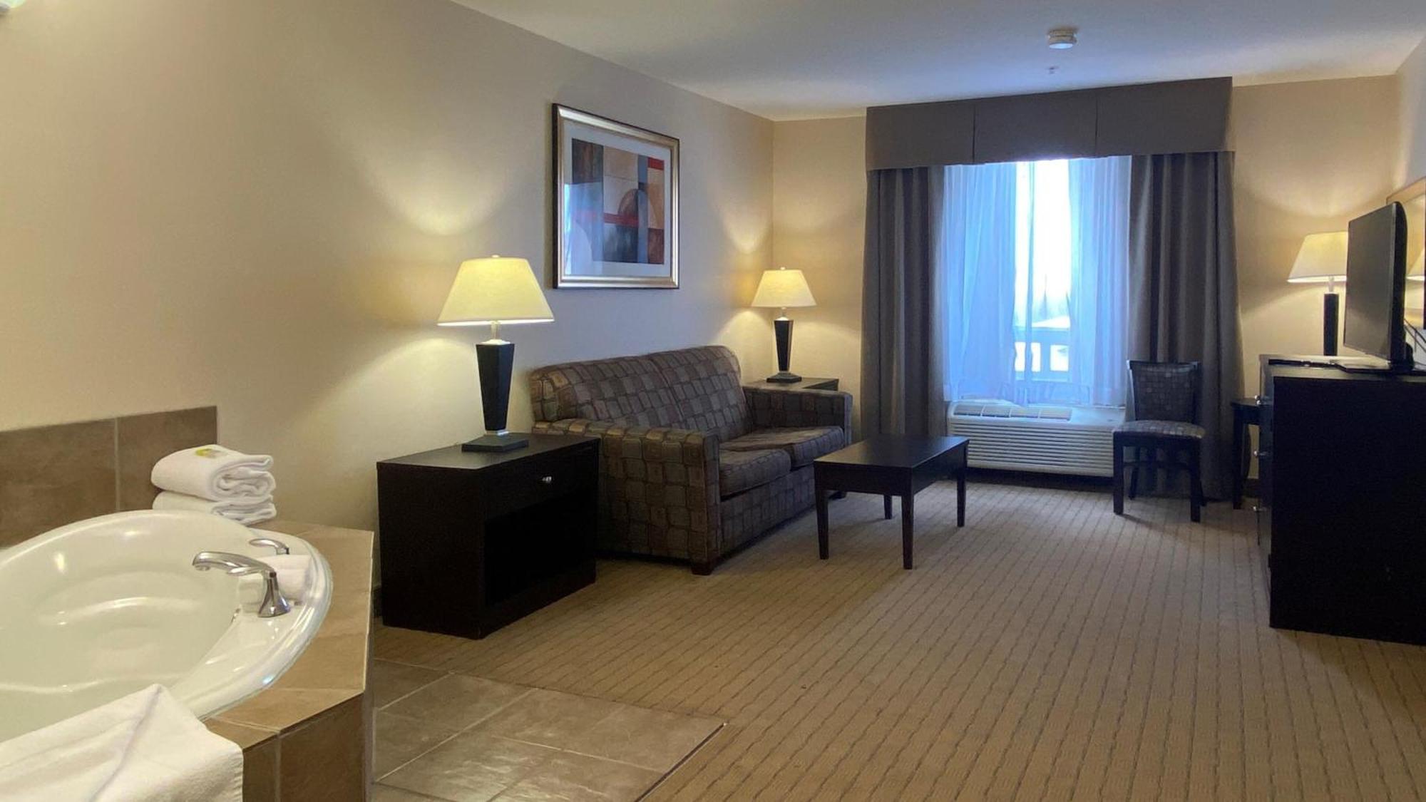 Holiday Inn Express Hotel & Suites Swift Current By Ihg Exteriör bild