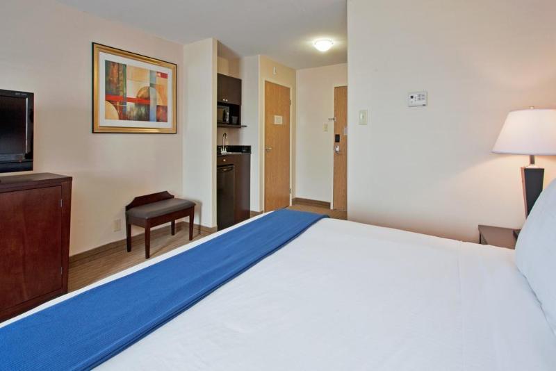 Holiday Inn Express Hotel & Suites Swift Current By Ihg Rum bild